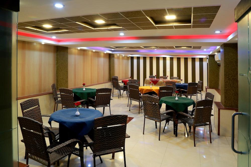 Hotel Royal Palm - A Budget Hotel In Udaipur Bagian luar foto