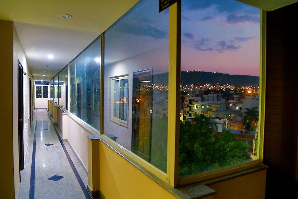 Hotel Royal Palm - A Budget Hotel In Udaipur Bagian luar foto
