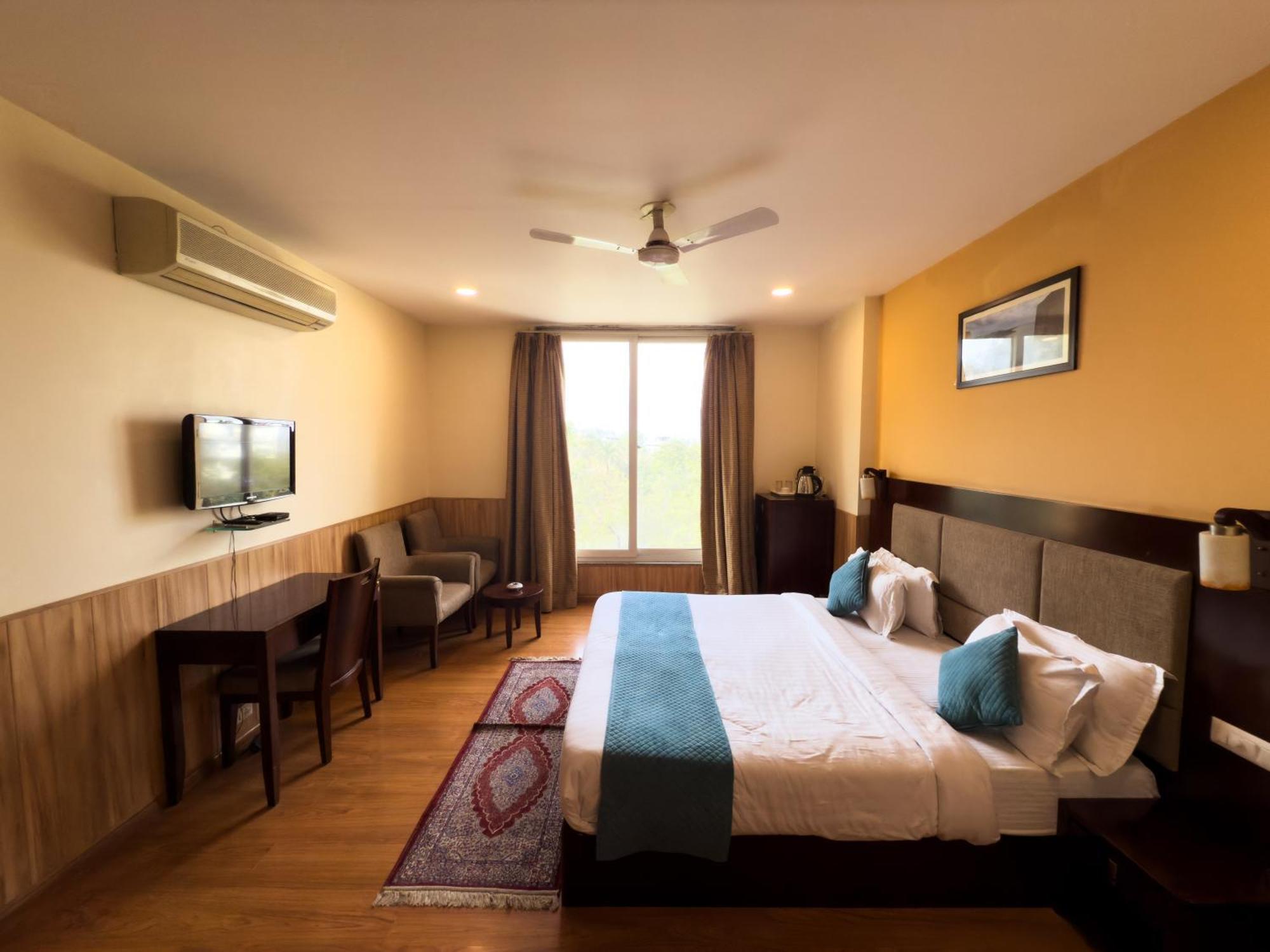 Hotel Royal Palm - A Budget Hotel In Udaipur Bagian luar foto