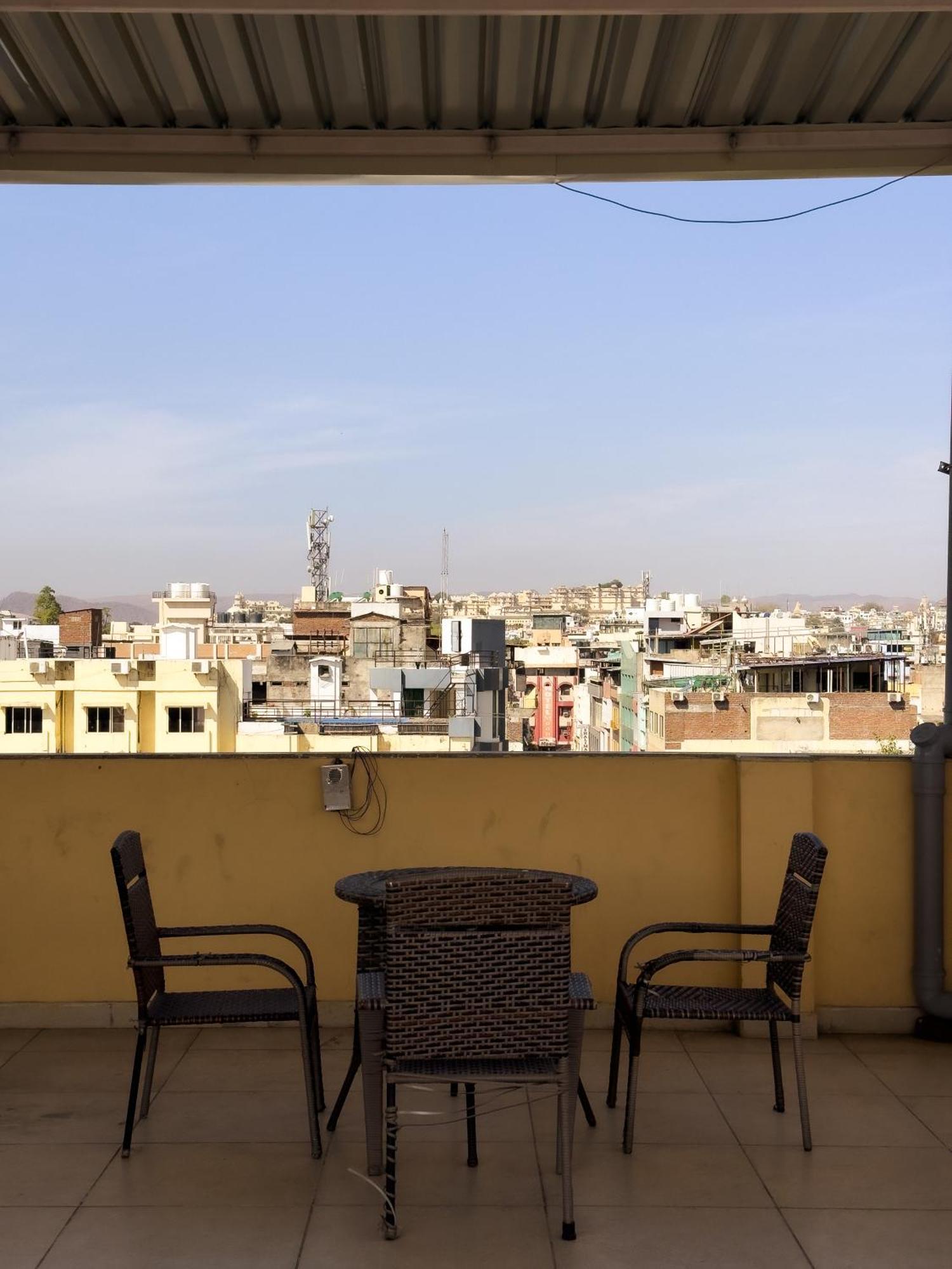 Hotel Royal Palm - A Budget Hotel In Udaipur Bagian luar foto