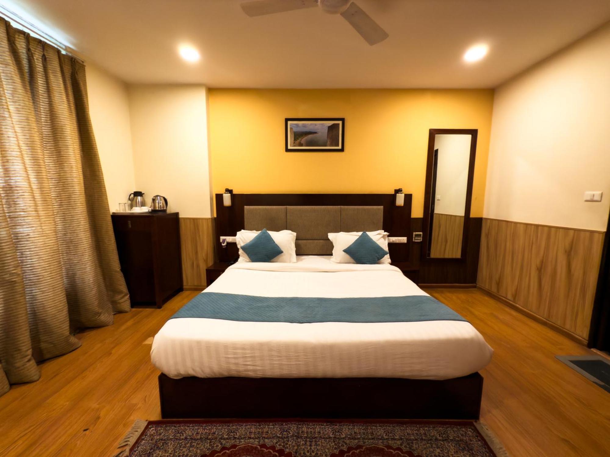 Hotel Royal Palm - A Budget Hotel In Udaipur Bagian luar foto