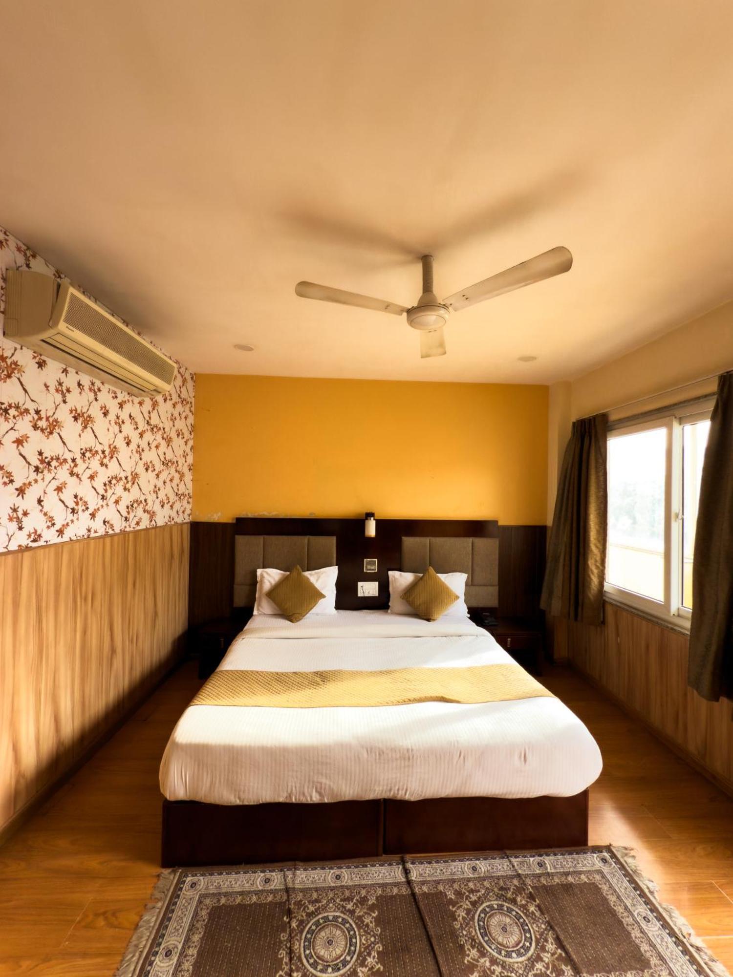 Hotel Royal Palm - A Budget Hotel In Udaipur Bagian luar foto