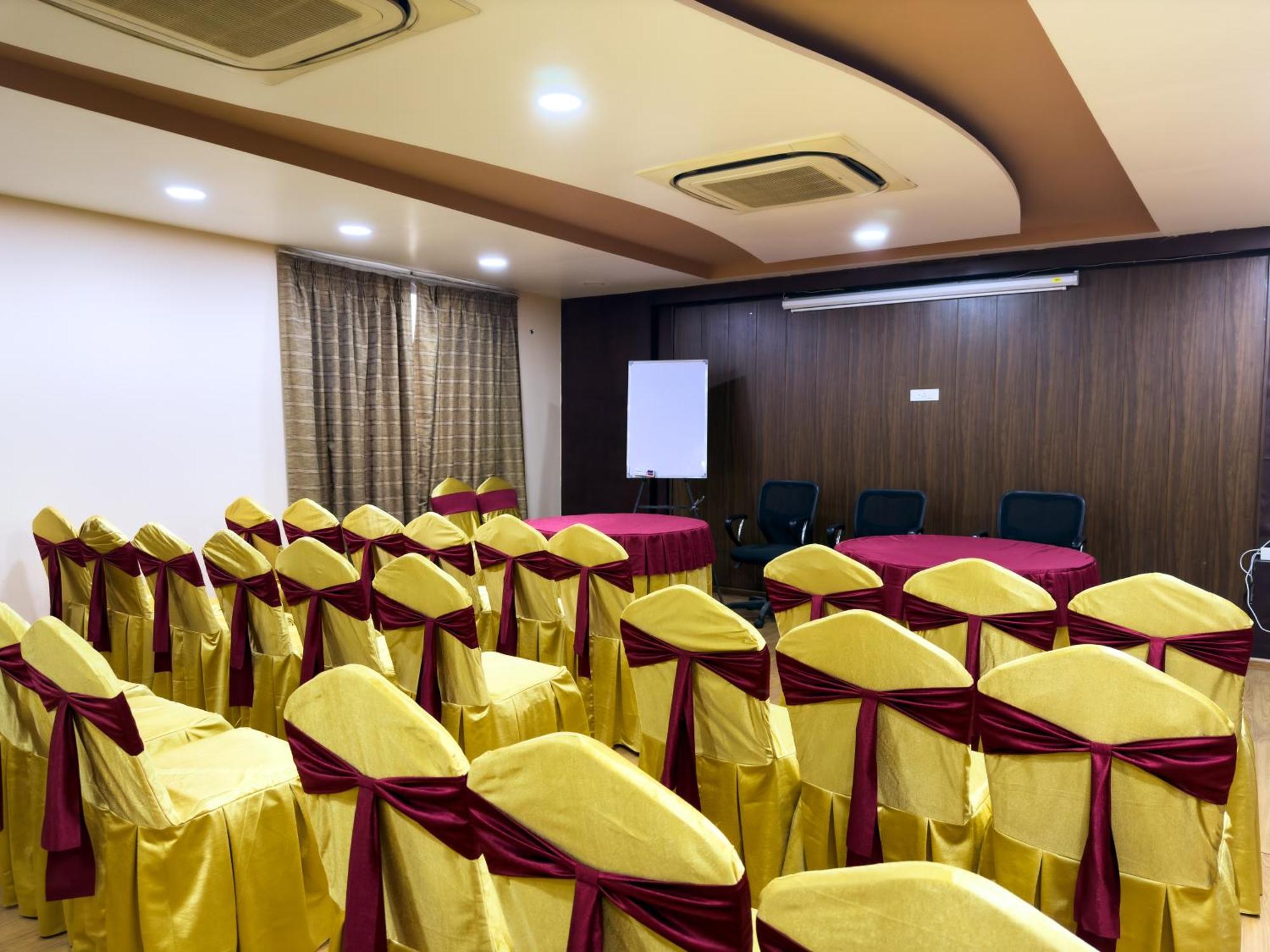 Hotel Royal Palm - A Budget Hotel In Udaipur Bagian luar foto