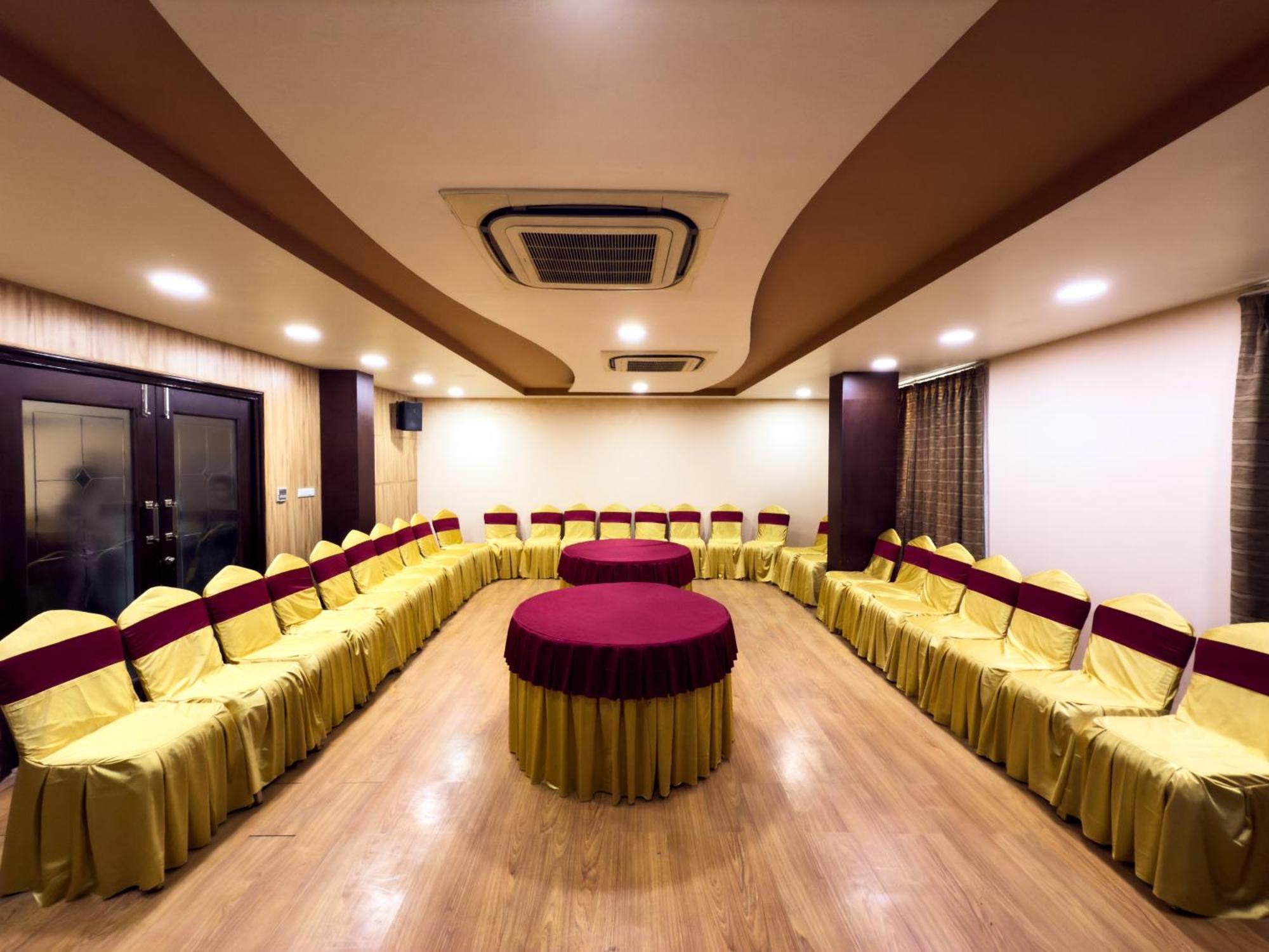 Hotel Royal Palm - A Budget Hotel In Udaipur Bagian luar foto