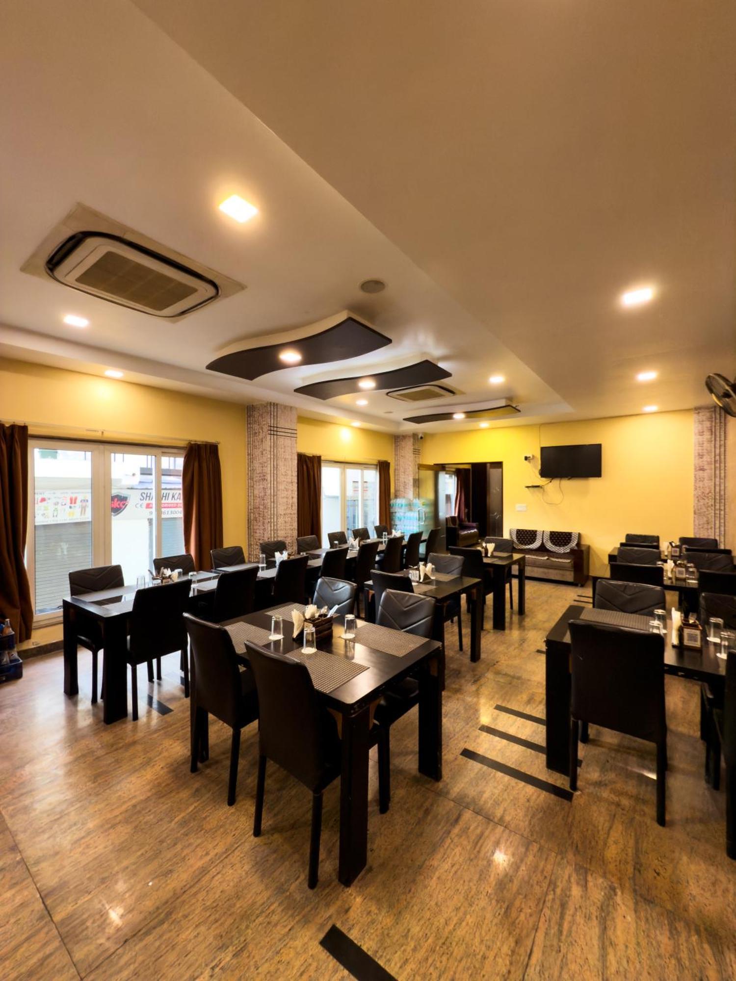 Hotel Royal Palm - A Budget Hotel In Udaipur Bagian luar foto