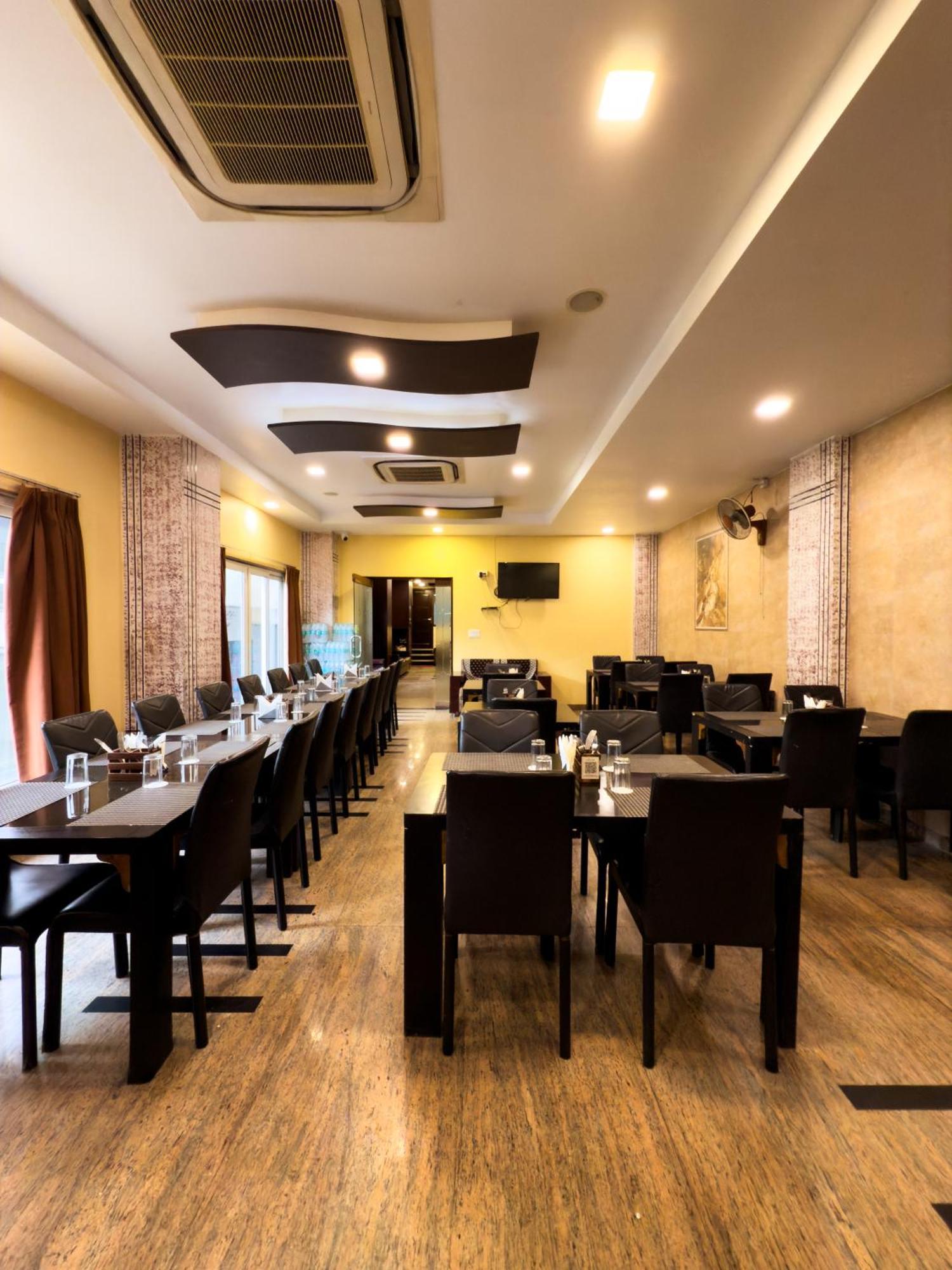 Hotel Royal Palm - A Budget Hotel In Udaipur Bagian luar foto
