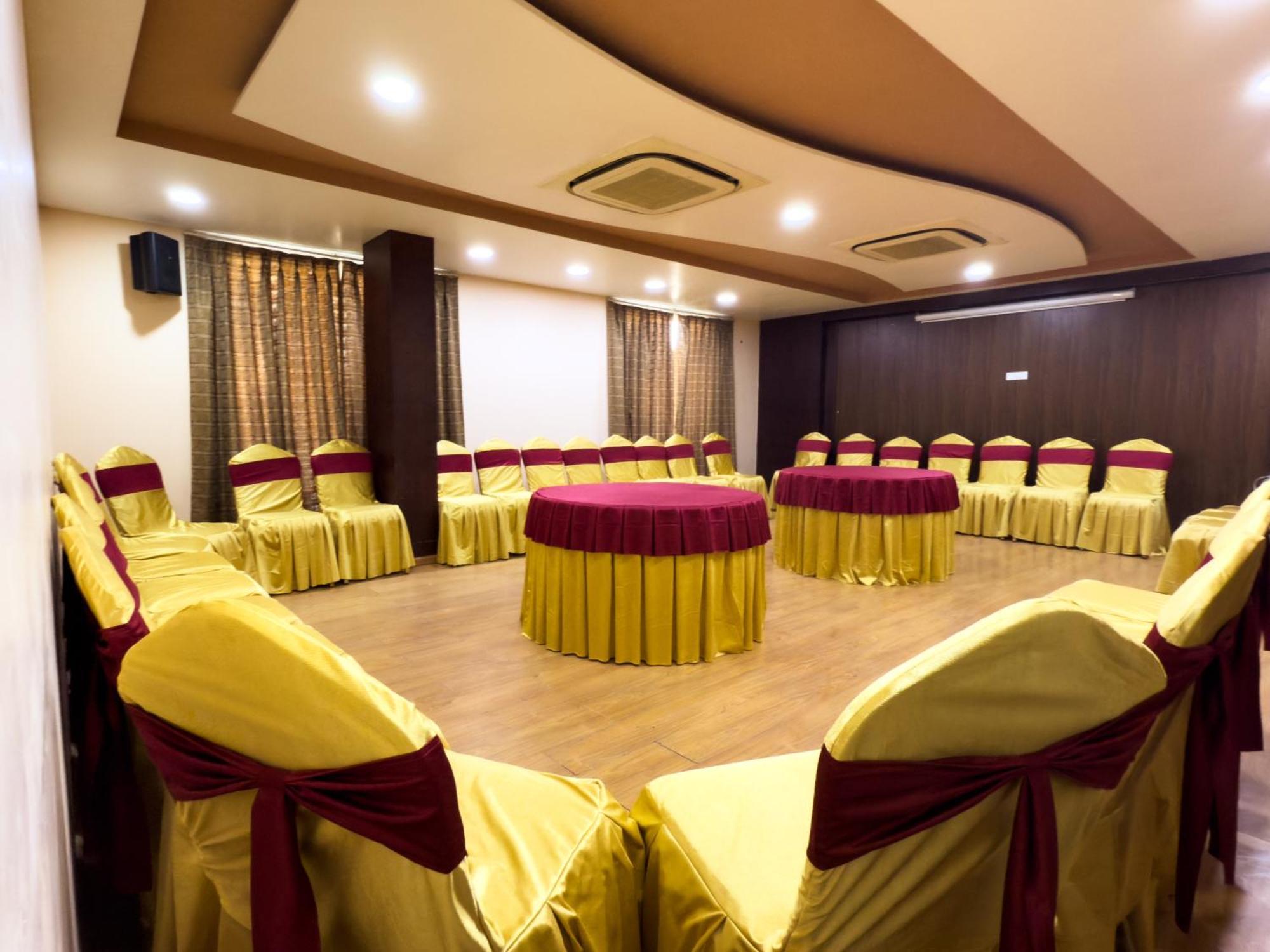 Hotel Royal Palm - A Budget Hotel In Udaipur Bagian luar foto