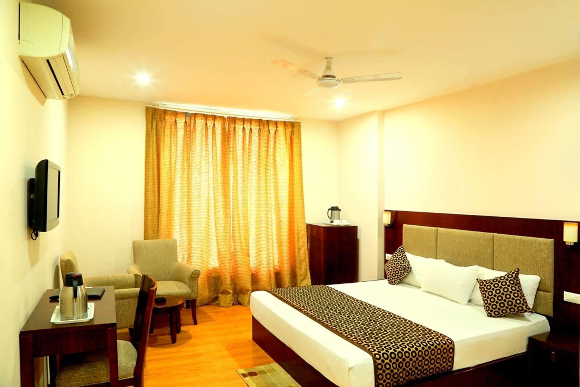Hotel Royal Palm - A Budget Hotel In Udaipur Bagian luar foto